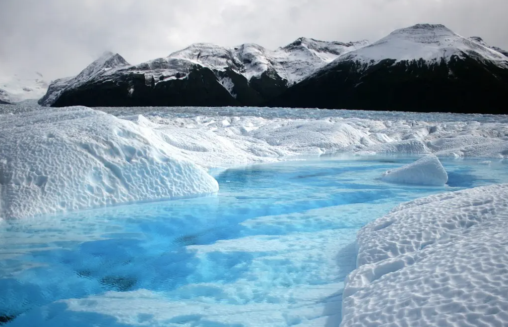 Melting sea glaciers