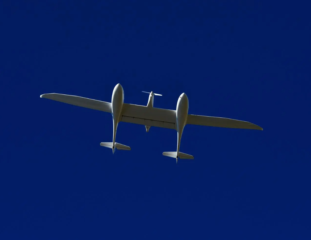 hydrogen-electric plane