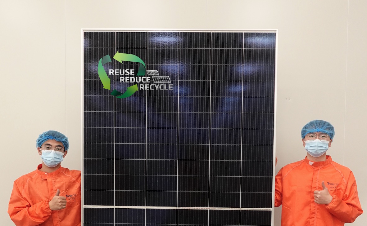 Rinnovabili • the first fully recycled silicon photovoltaic module