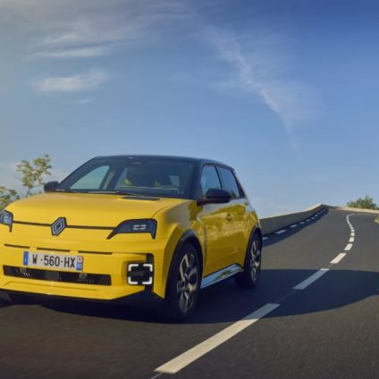 Rinnovabili • Renault 5 E-Tech Electric: 2025 Car of the Year