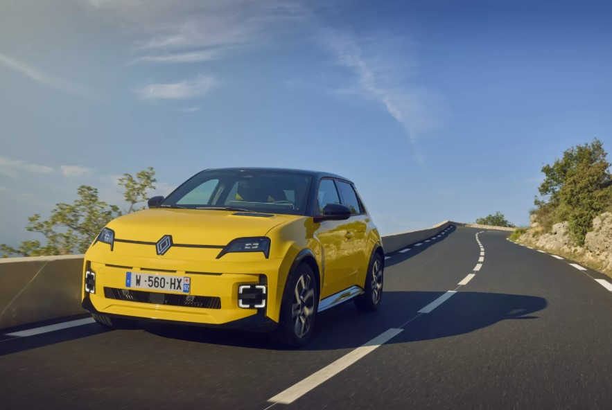 Rinnovabili • Renault 5 E-Tech Electric: 2025 Car of the Year