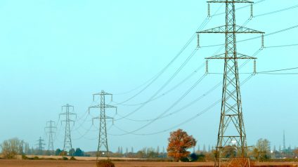 Rinnovabili • Electric transmission grid: why it lags behind growing energy demand