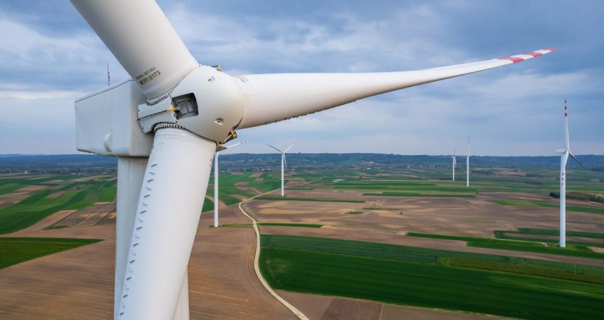 Rinnovabili • wind speed decline: climate change cuts wind power by 40% in Europe